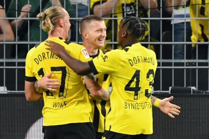 Dortmund domine Hoffenheim et prend la tête. AFP