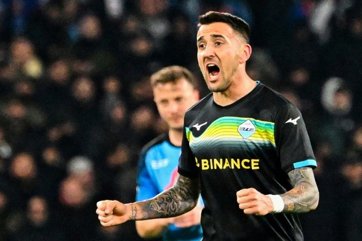Italie: la Lazio s'impose 1-0 à Naples et grimpe à la deuxième place