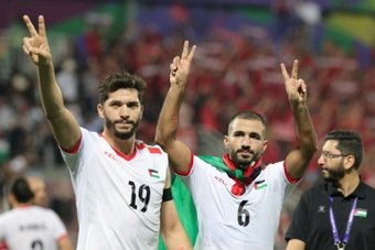 Les Palestiniens ont battu Hong-Kong 3-0 mardi à Doha en match de groupe de la Coupe d'Asie des nations et joueront pour la première fois de leur histoire les huitièmes de finale de la compétition.
