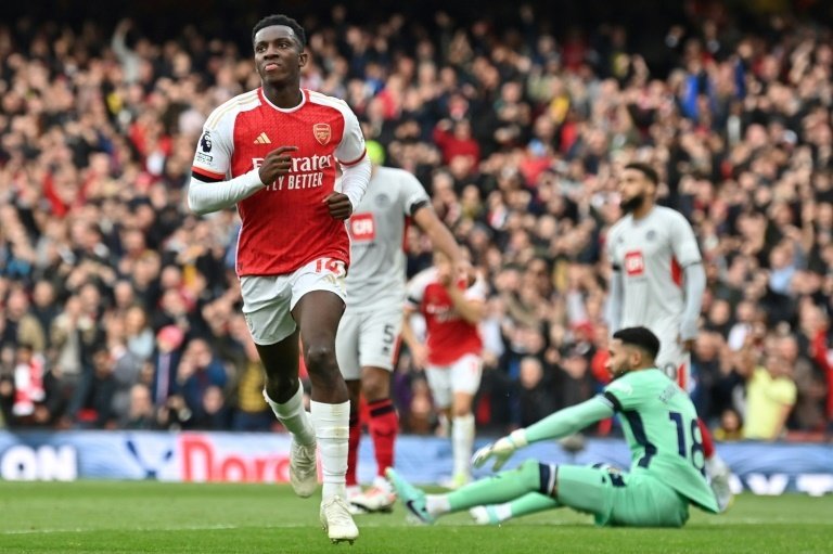 Nketiah a dessiné la victoire d'Arsenal (5-0) contre la lanterne rouge Sheffield. AFP