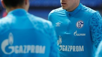 Schalke retire le nom de Gazprom de ses maillots. AFP