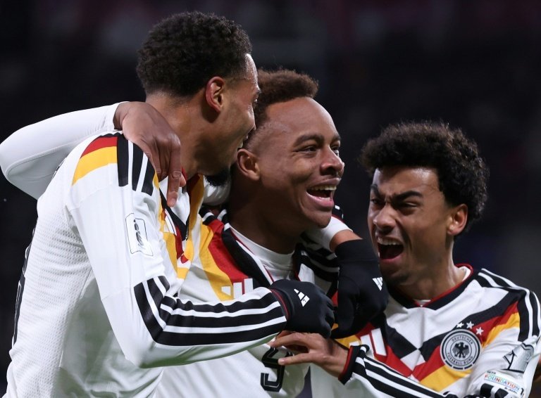 Soulagée et rassurée, l'Allemagne verra l'Amérique l'été prochain