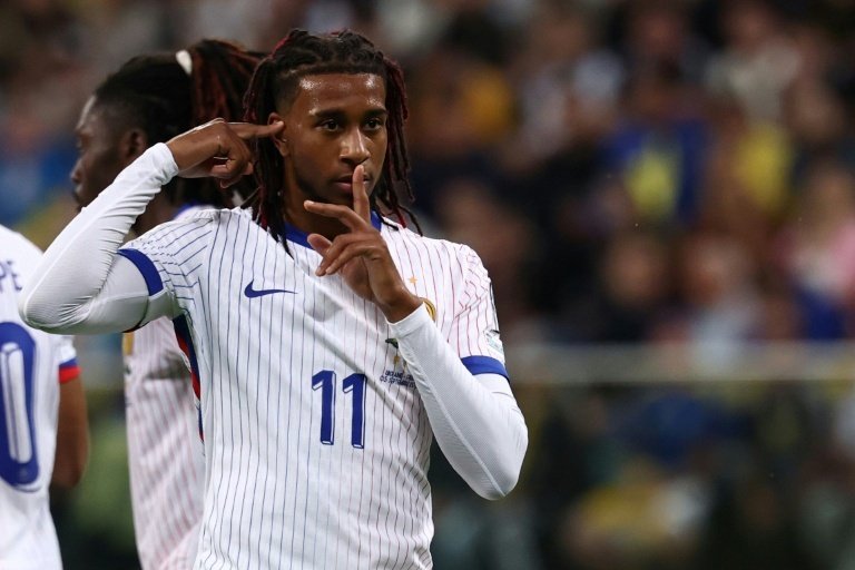 Auteur de l'ouverture du score de l'équipe de France en Ukraine (2-0), Michael Olise se montre de plus en plus à l'aise à un poste de meneur de jeu qui semble taillé pour lui chez les Bleus. 