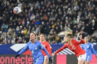 Avec Marie-Antoinette Katoto remplaçante mais buteuse en seconde période, l'équipe de France féminine de football a battu l'Autriche (3-0), vendredi à Rennes, et disputera la finale à quatre de la Ligue des nations féminine.