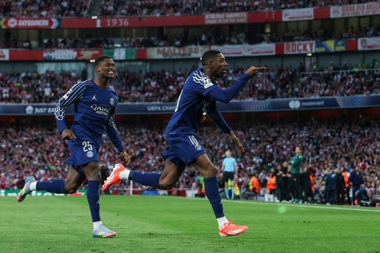 Les joueurs parisien Nuno Mendes (gauche) et Ousmane Dembélé (droite) lors de la demi-finale. AFP
