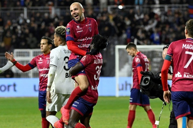 Rennes battu sur le fil à Clermont
