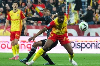 En quelques semaines, Lens a vu s'éloigner la perspective de disputer à nouveau la Ligue des champions, à cause d'une fébrilité défensive nouvelle qu'il doit à tout prix corriger à Metz, vendredi (21h00) en ouverture de la 29e journée de Ligue 1.