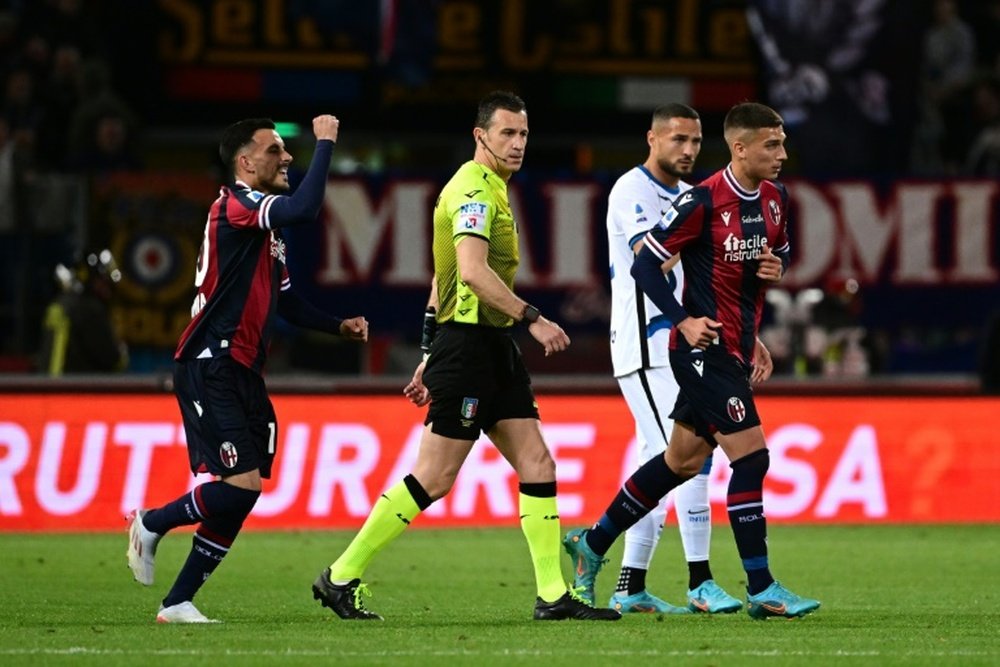 L'Inter se rate à Bologne et laisse la tête au Milan. AFP