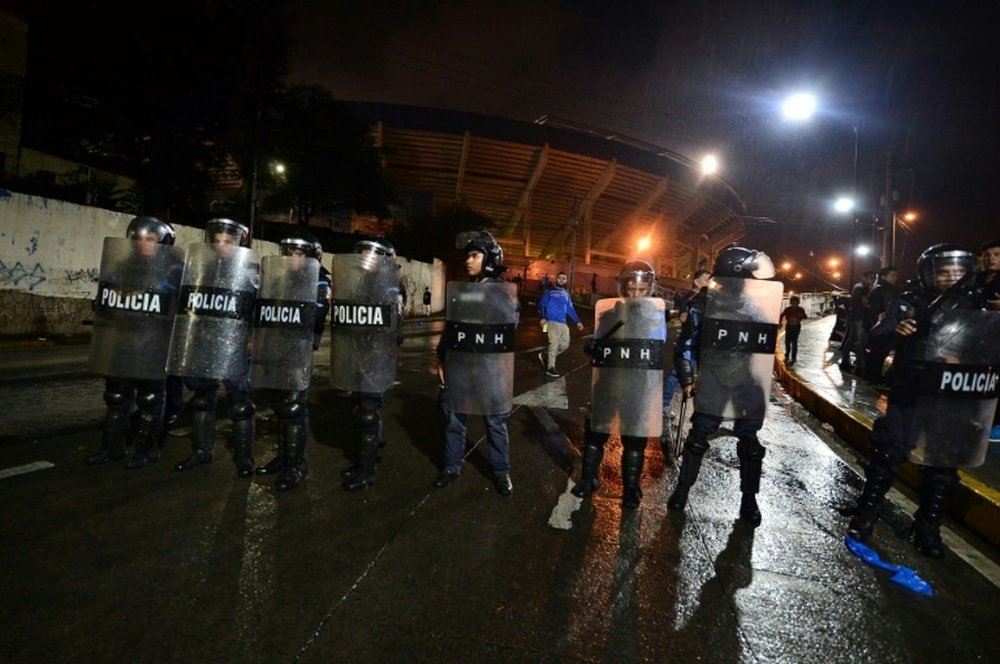 Trois morts et sept blessés en marge d'un match de football. AFP