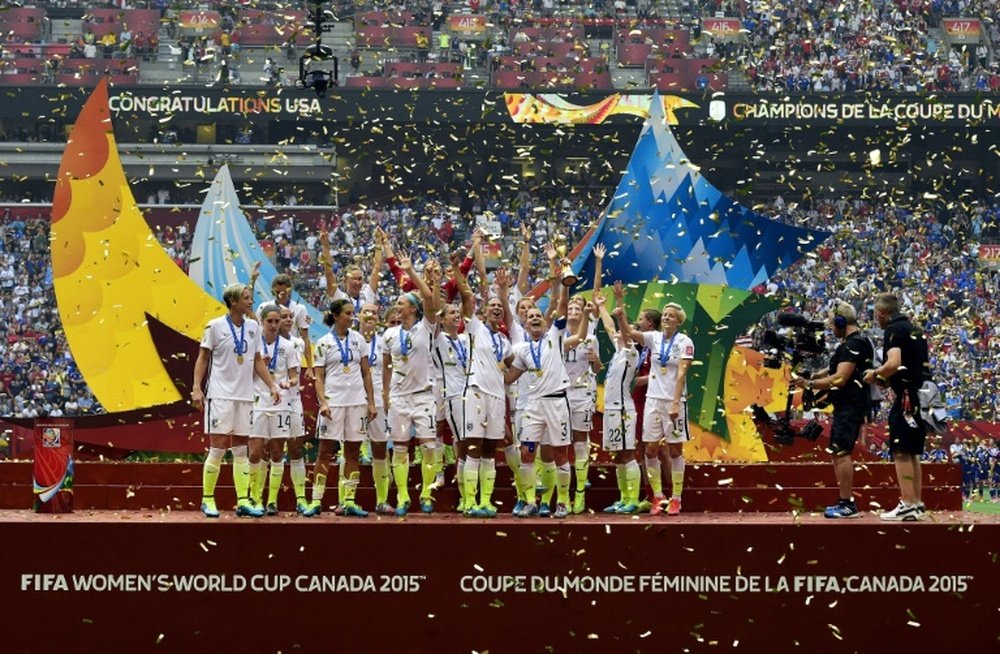 L'équipe de foot féminine américaine victorieuse lors de la Coupe du monde 2015. AFP