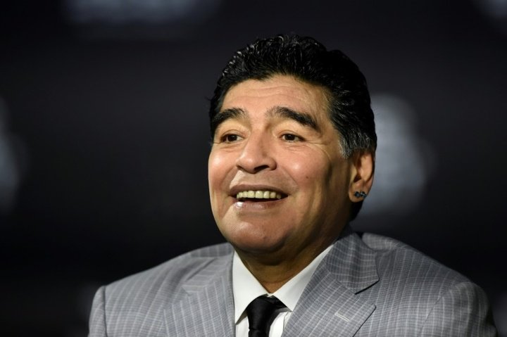 Diego Maradona, icône du football et de tous les excès