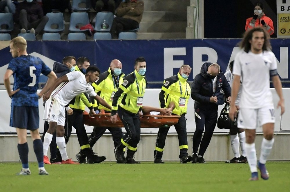 Yvann Maçon touché sérieusement au genou droit. AFP