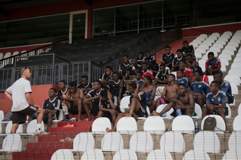 En RDC, de futures stars du foot à la diète forcée