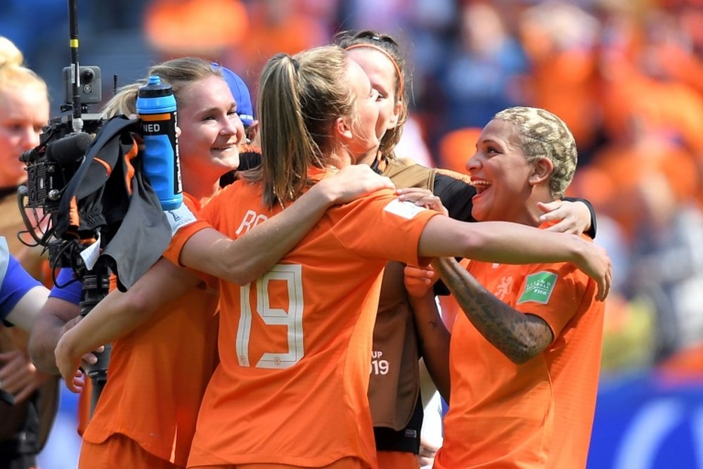 Les Néerlandaises heureuses de leur victoire tardive. AFP