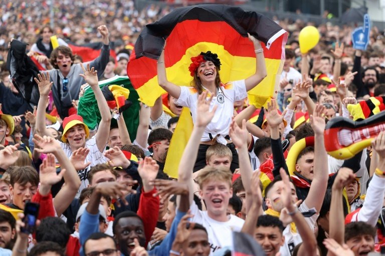 L'Allemagne pour le sans-faute, début de la chasse aux huitièmes de finale