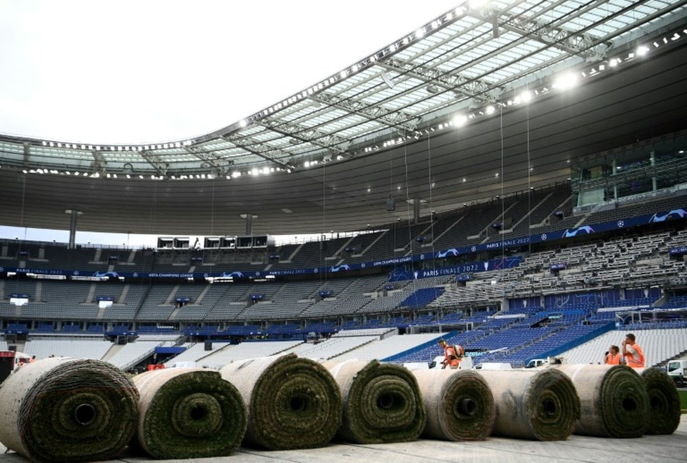 Pour la finale de la Ligue des champions, une pelouse neuve et espagnole. AFP