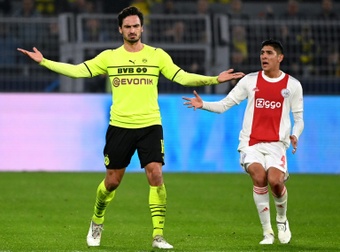 Furieux, Dortmund va faire appel du carton rouge de Mats Hummels. AFP