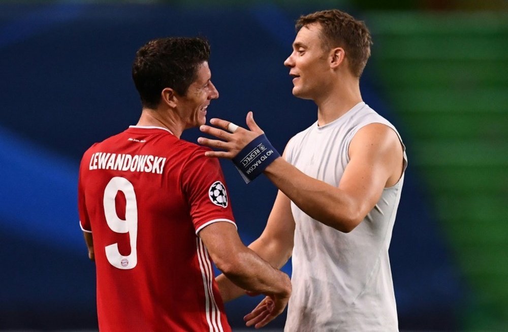 Foot: duel Lewandowski-Neuer pour un prix UEFA au parfum de Ballon d'Or