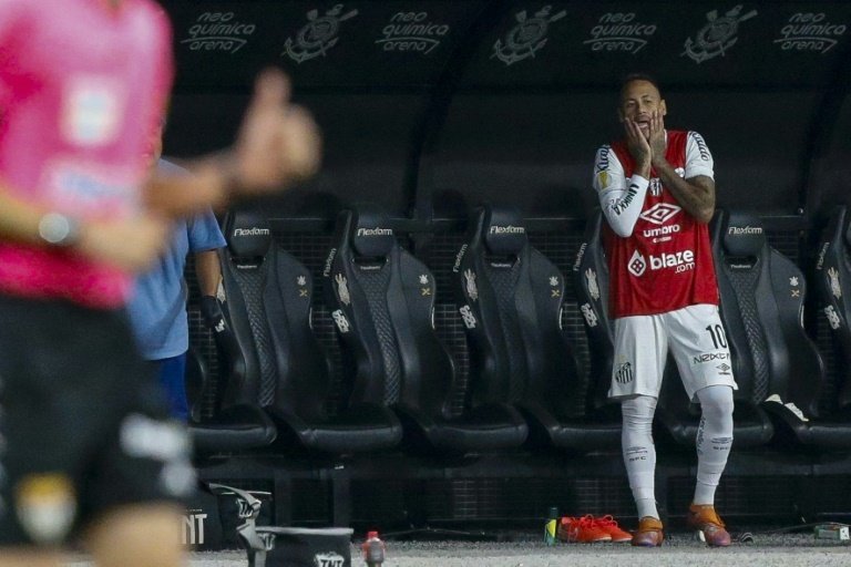 Neymar à nouveau épinglé pour une sortie au carnaval de Rio