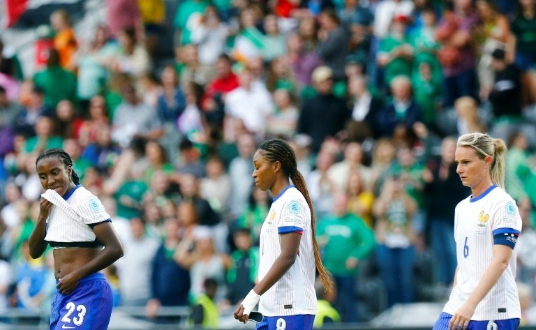 L'équipe de France féminine, totalement remaniée, s'est inclinée mardi face à l'Irlande (3-1) lors du dernier match de qualification à l'Euro-2025 et ultime préparation avant le début des Jeux olympiques.