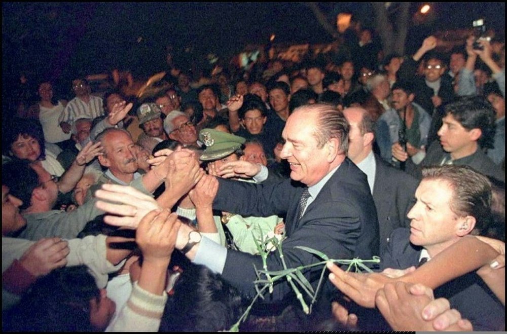Chirac, véritable héros en Bolivie pour sa défense du foot en altitude. AFP