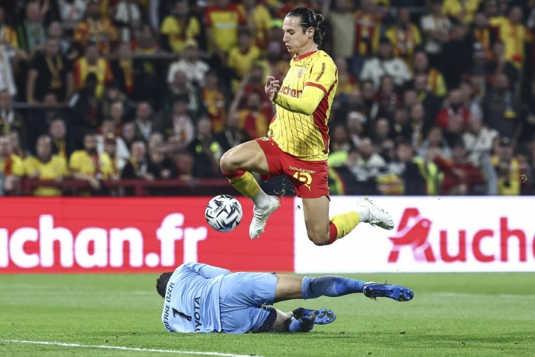 Monaco espère Pogba, duel d'outsiders entre Lens et Strasbourg