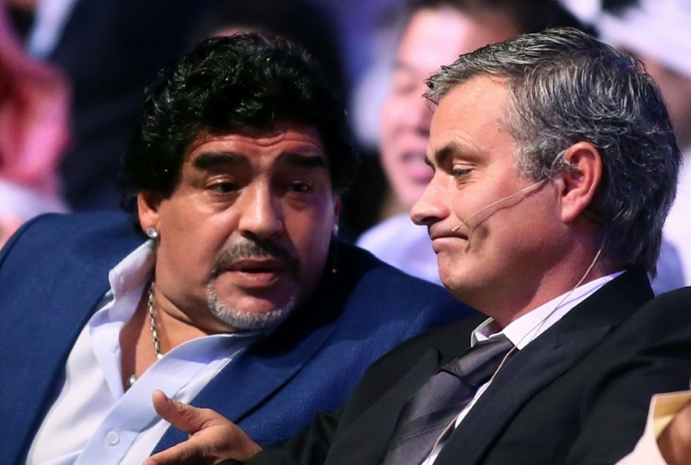 Mourinho salue Maradona. AFP
