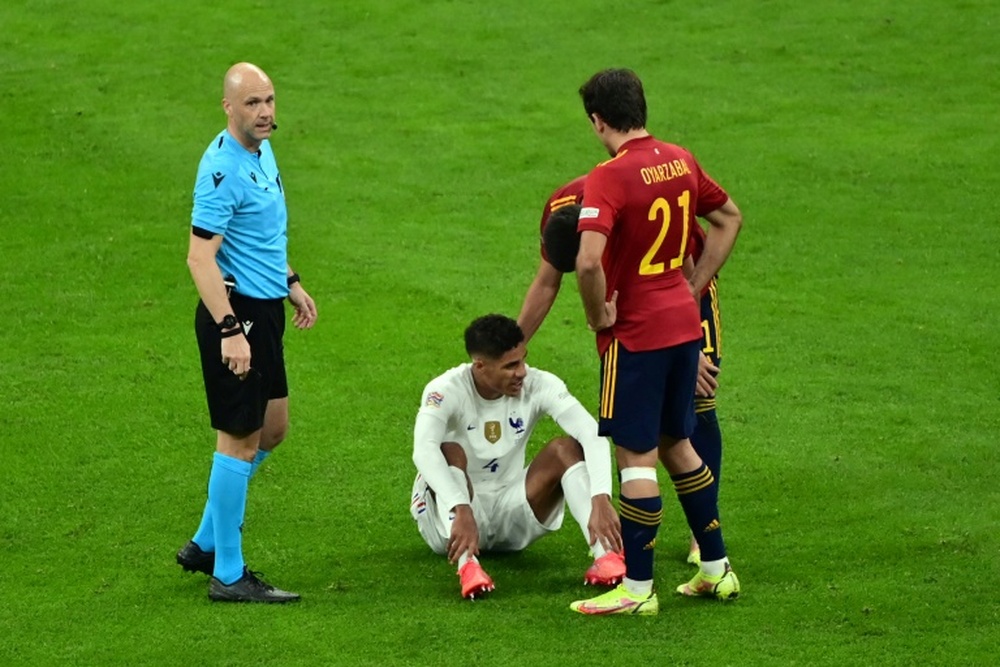 Varane touché aux adducteurs. AFP