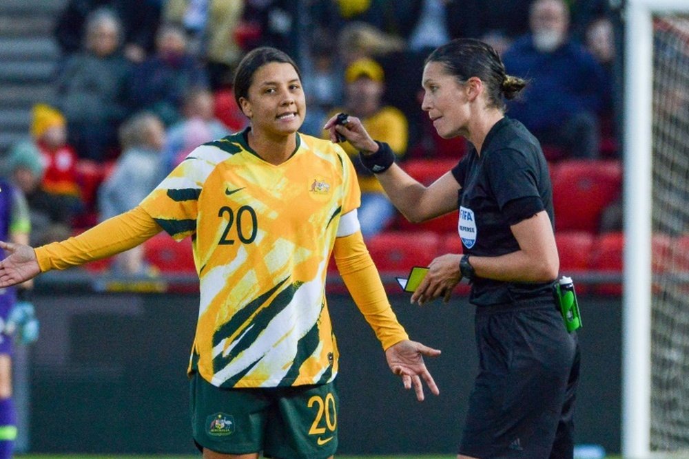 Sam Kerr signe à Chelsea. AFP