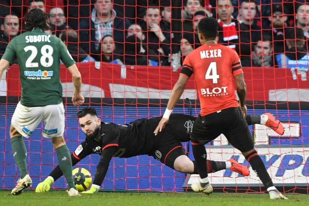 Le gardien Vaclik blessé, Koubek appelé. AFP