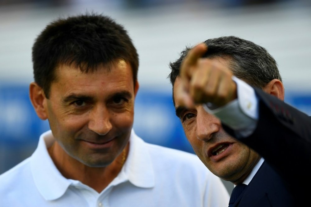 Asier Garitano (à gauche), entraîneur limogé mercredi par la Real Sociedad. AFP
