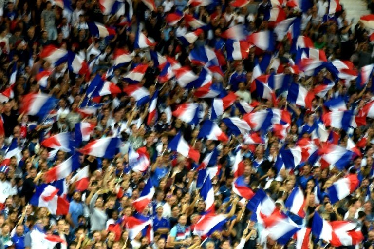 Peur bleue et octobre rouge pour la France