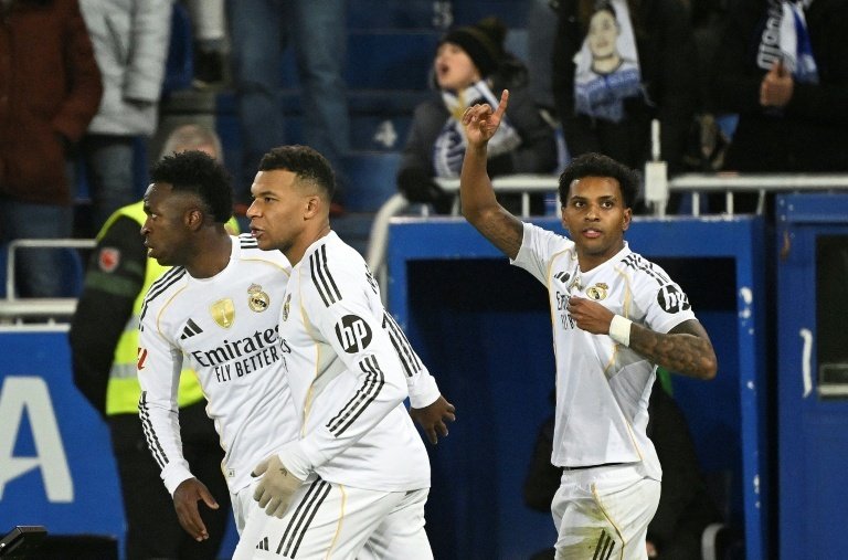 Le Real Madrid se reprend face à Alavés, Xabi Alonso souffle