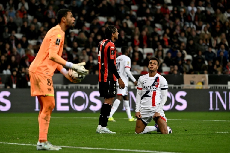 Ligue 1: il PSG travolge il Nice e si riprende la vetta