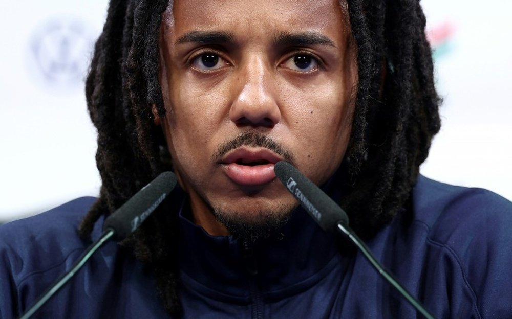 Le défenseur Jules Koundé lors dune conférence de presse avec les Bleus. AFP