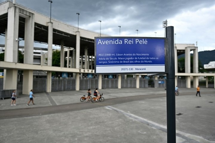 Un stade colombien et l'avenue devant le Maracana rebaptisés en hommage à Pelé