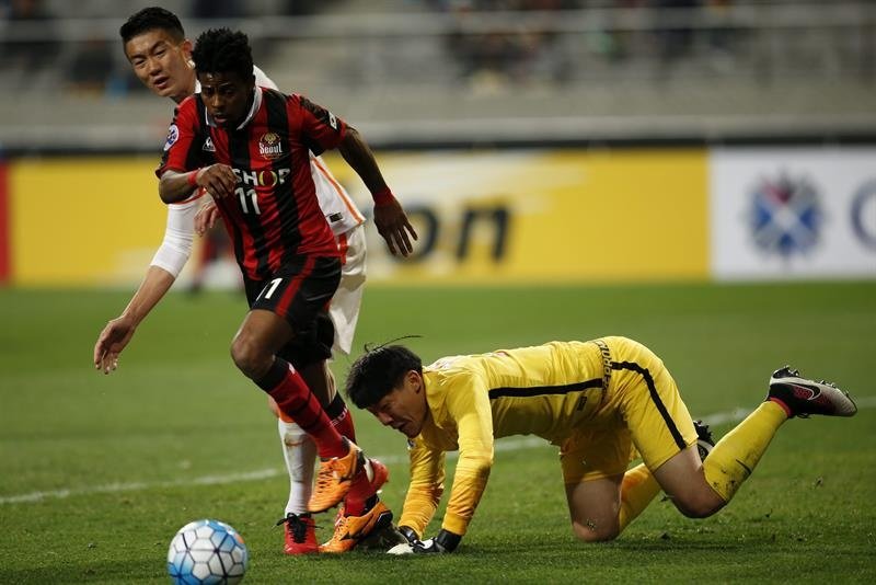 El Shijiazhuang Ever Bright chino confirma el fichaje de Carlos Adriano