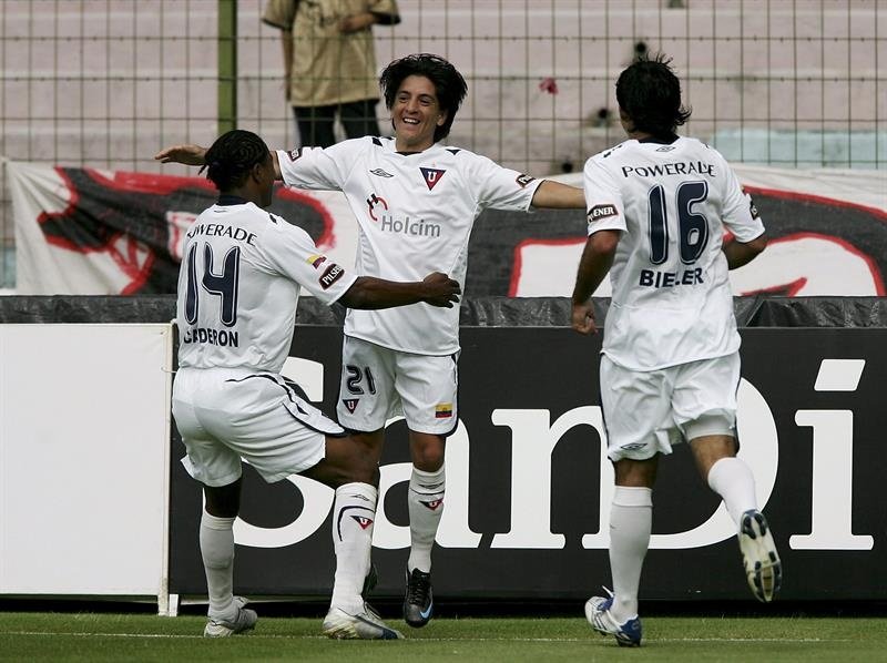 Liga de Quito y Defensor Sporting se verán las caras en la Copa Sudamericana