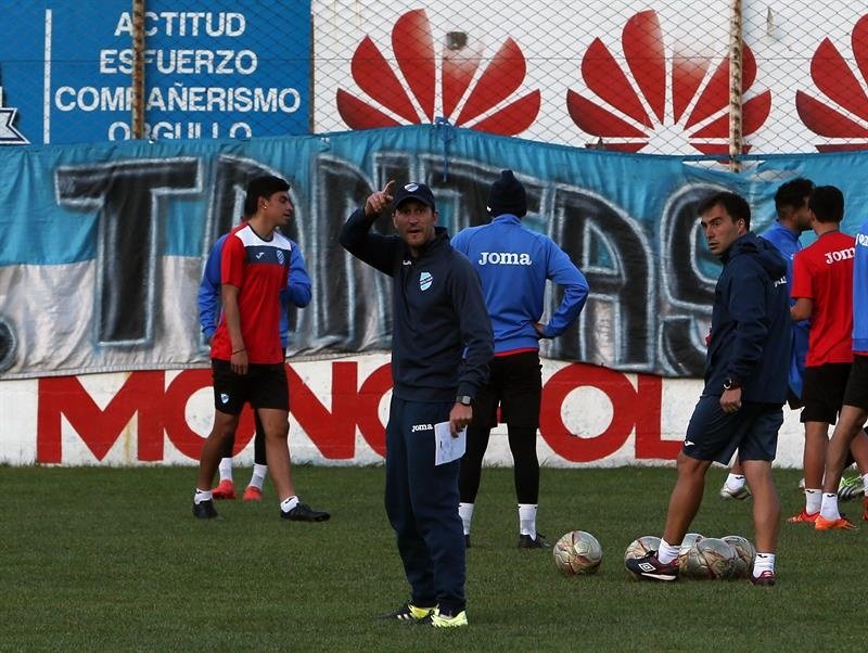 Bolívar deja la emoción para el final en el partido de celebración del título