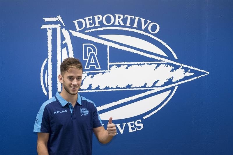 Medrán fue presentado e insistió en su interés por ser babazorro. EFE