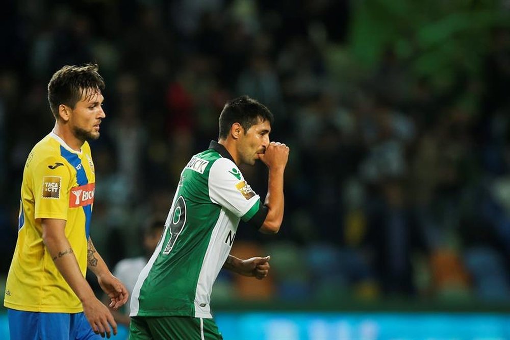 Alan Ruiz probará suerte en Colón. EFE