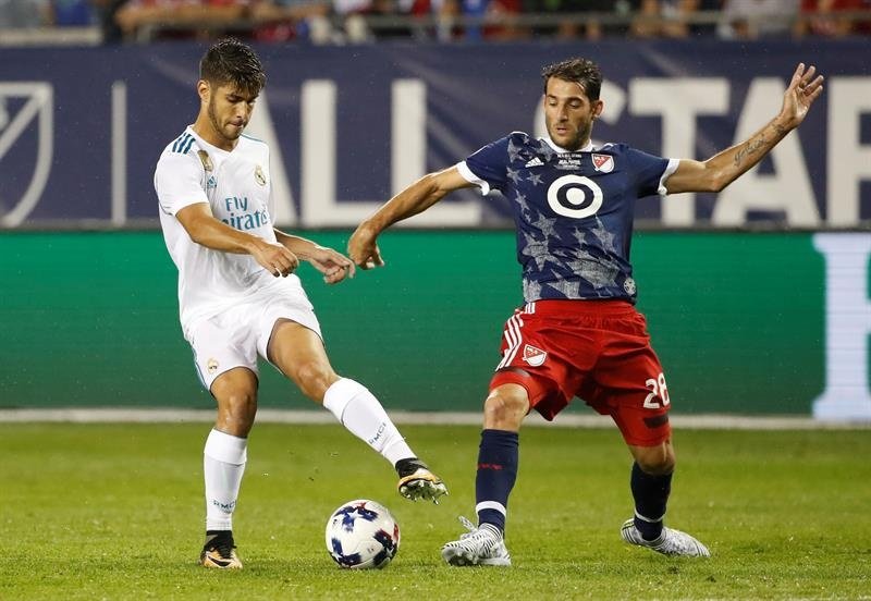 El tanto de Vela vale más que el 'hat trick' de Piatti