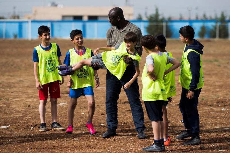 Thuram lleva la Fundación Barça hasta Líbano