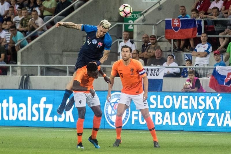 Quincy Promes maquilla el enésimo fiasco de Holanda
