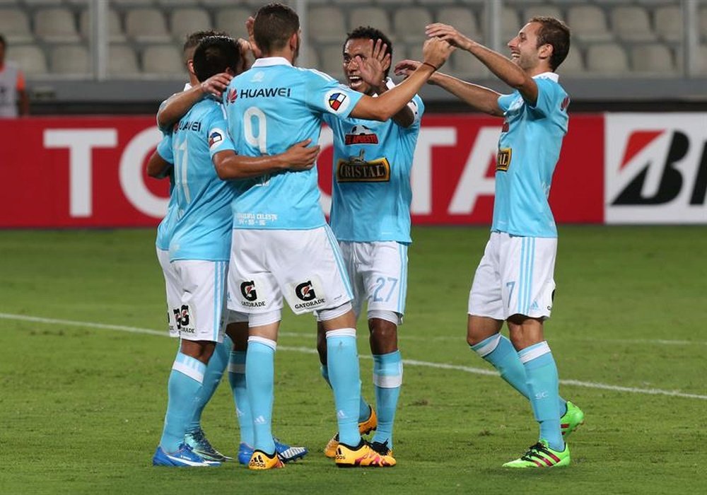 Sporting Cristal aventaja al segundo clasificado en cinco puntos con seis en juego. EFE