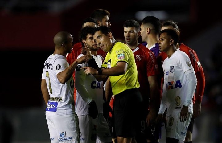 Santos pidió a la CONMEBOL igualdad en el 'caso Sánchez'