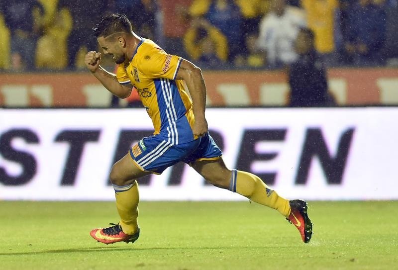 Detienen al delantero del Montpellier Andy Delort