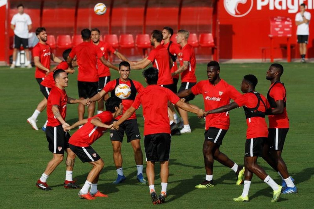 El Sevilla preparó la visita de este jueves al conjunto belga. EFE