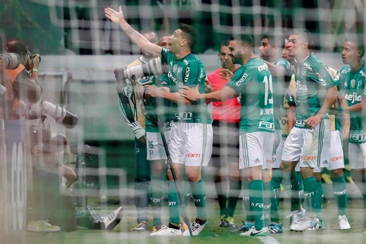 Palmeiras pincha, pero mantiene la ventaja