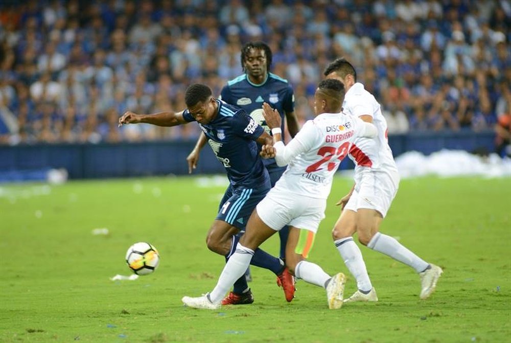 Tablas entre Liga de Quito y Emelec. EFE